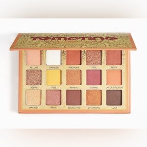 Tempting Trend Beauty 15 color eyeshadow Palette new in package